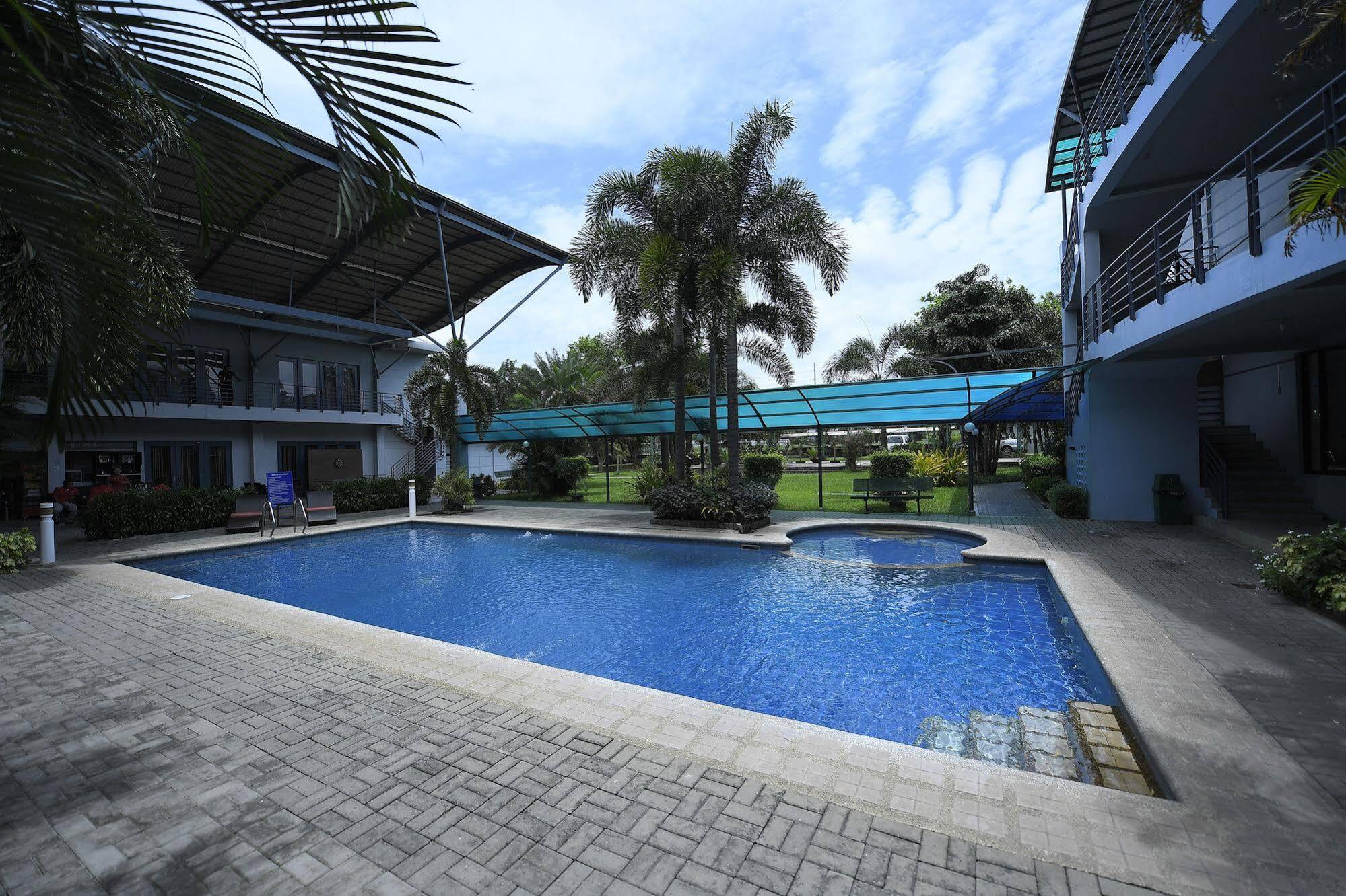 โรงแรมเทคโนพาร์ค ซานตาโรซา ภายนอก รูปภาพ